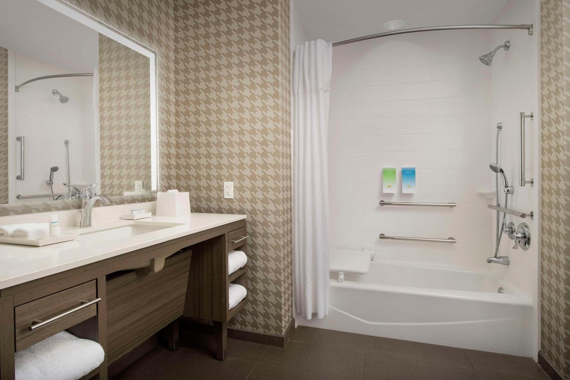 Home2 Suites By Hilton Clovis Fresno Airport Bagian luar foto