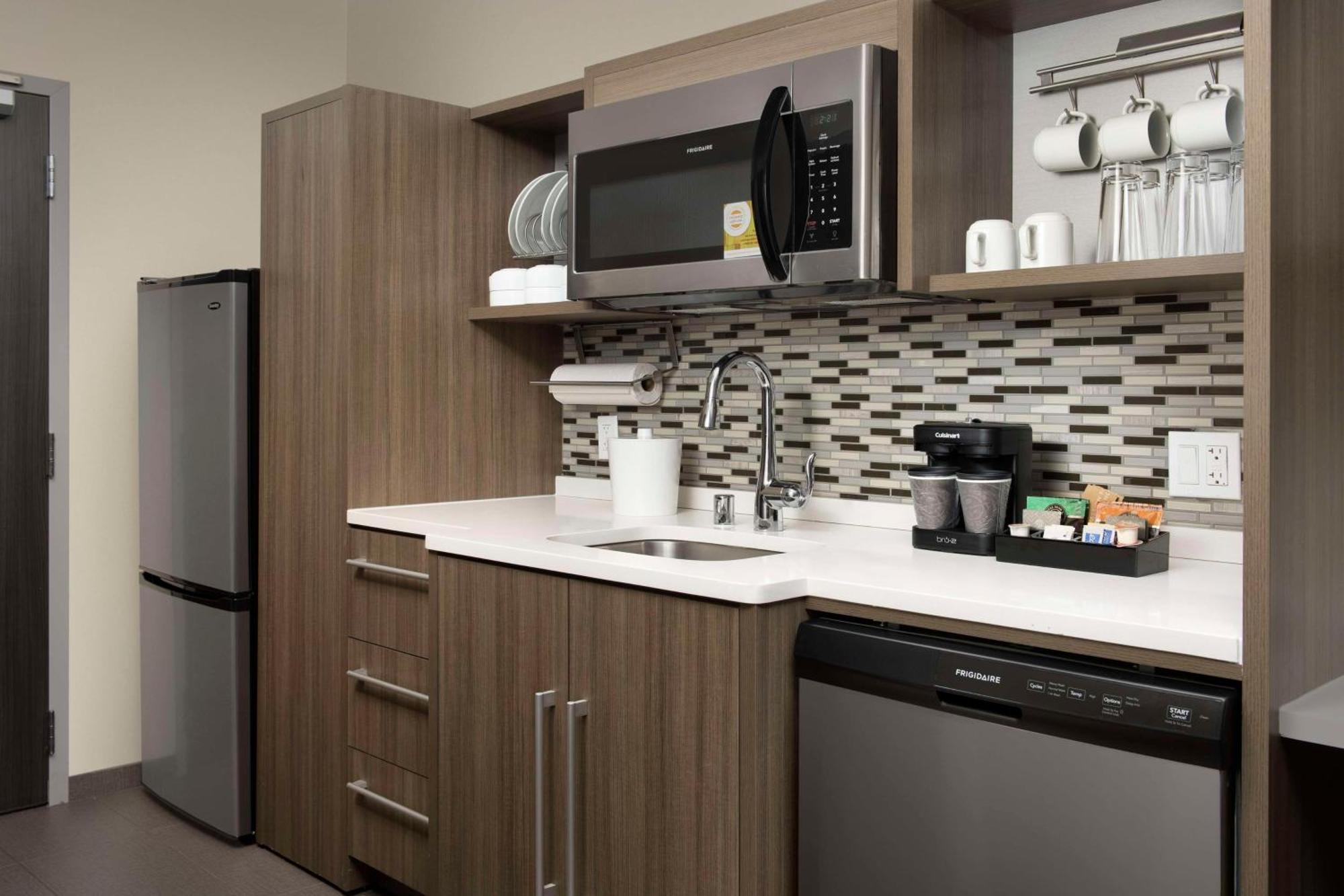 Home2 Suites By Hilton Clovis Fresno Airport Bagian luar foto
